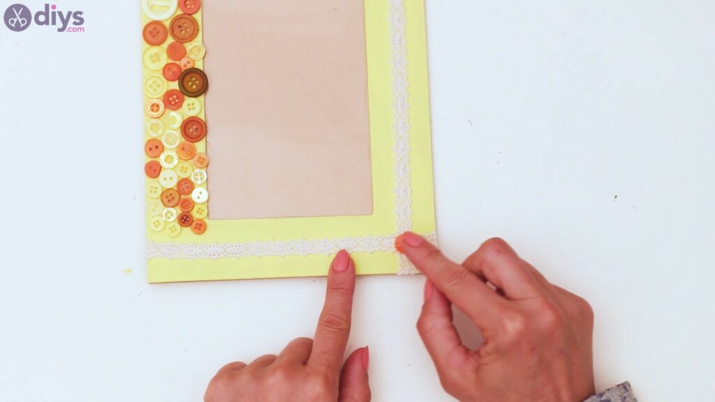 Button picture frame steps (40)