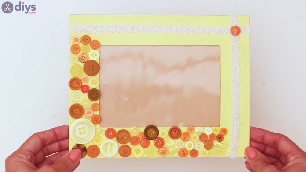 Button picture frame steps (41)