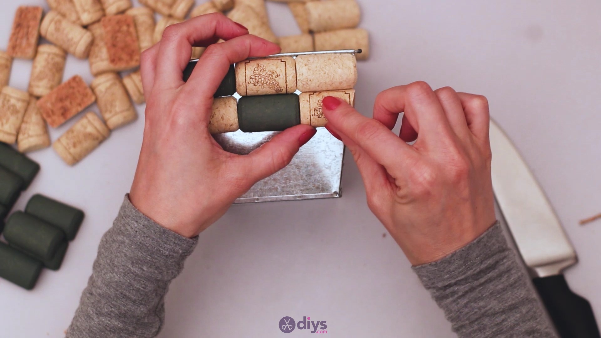 Diy wine cork planter (17)