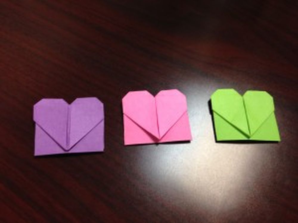 Miniature post it note heart shaped bookmarks valentine's day sunday school crafts 