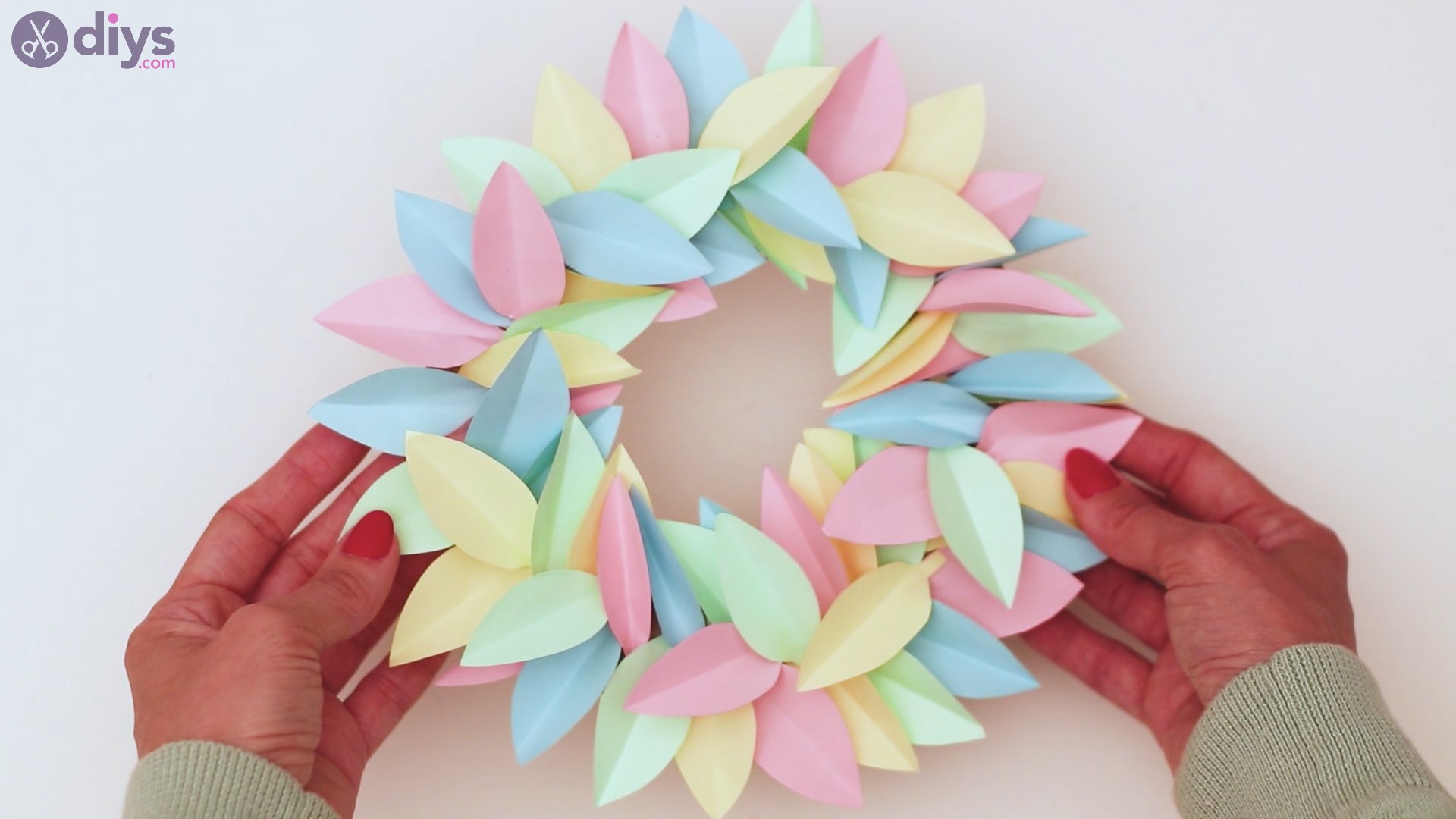 Paper flower wreath steps (36)