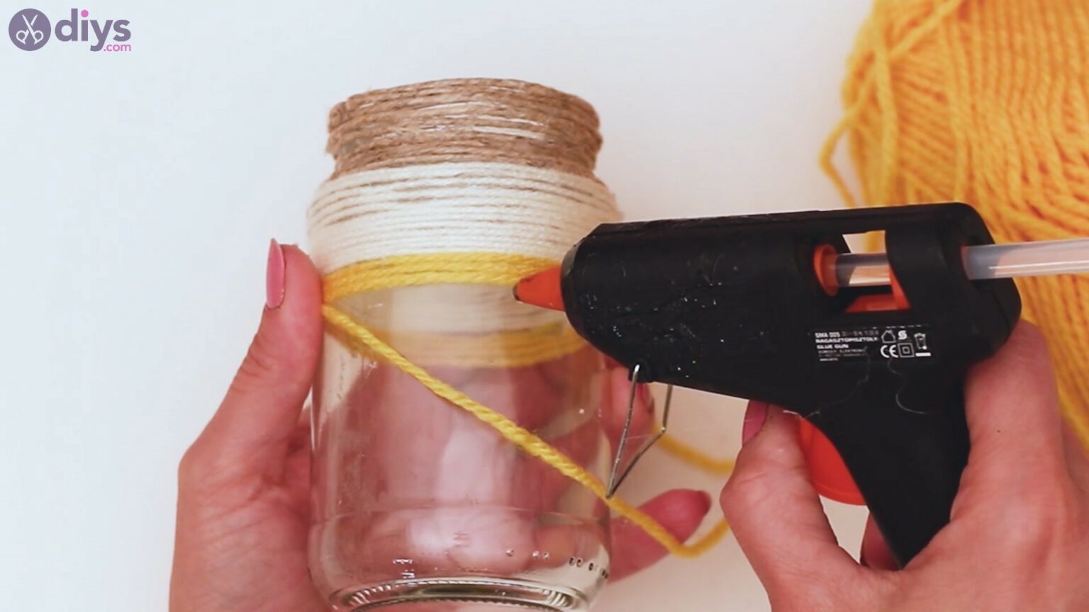 DIY Rope Wrapped Vase - Make the Perfect Gift