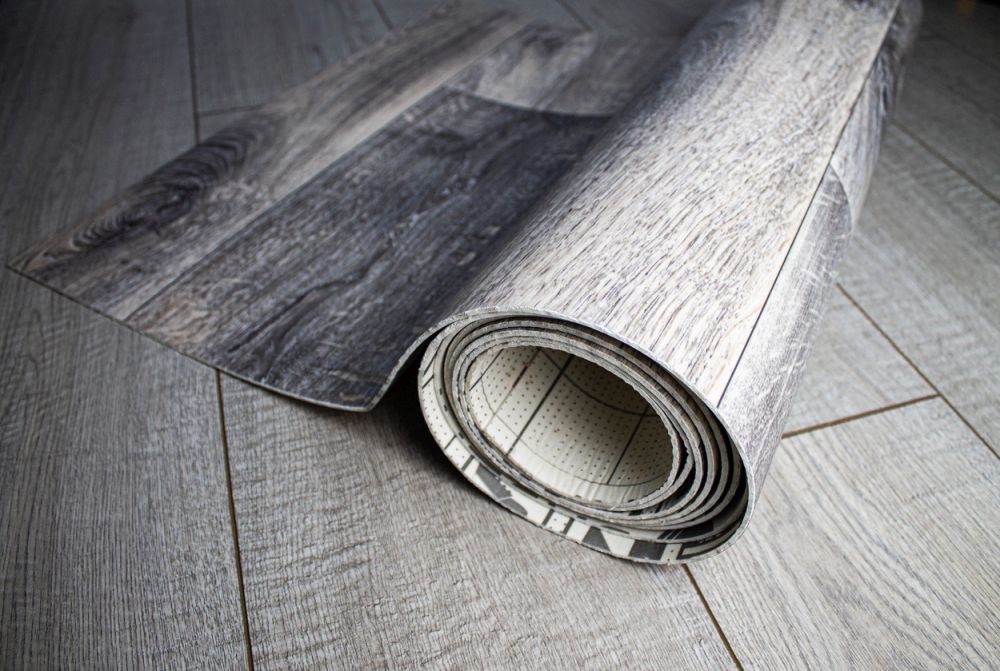 Vinyl sheet flooring