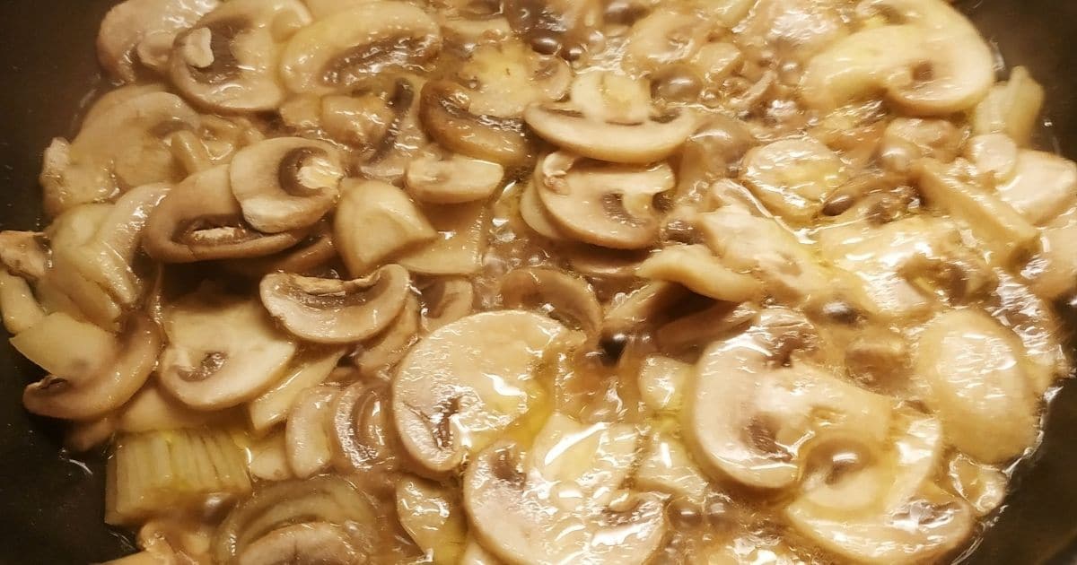 A picture of cooked mushrooms