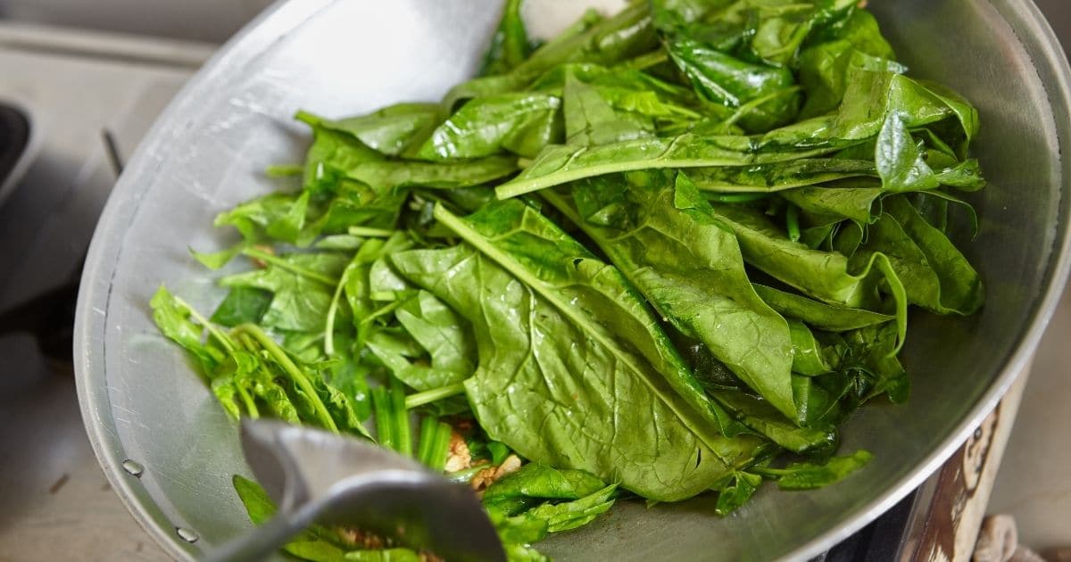 Sauteed your spinach leaves to make a healthy side dishes
