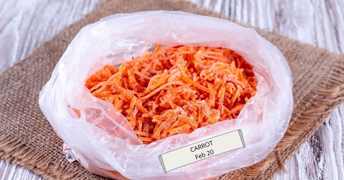A freezer bag labelled with the name of the vegetable and the date the carrots where frozen