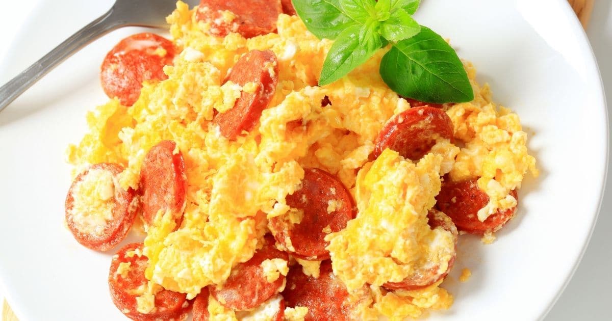freeze scrambled eggs with sausages