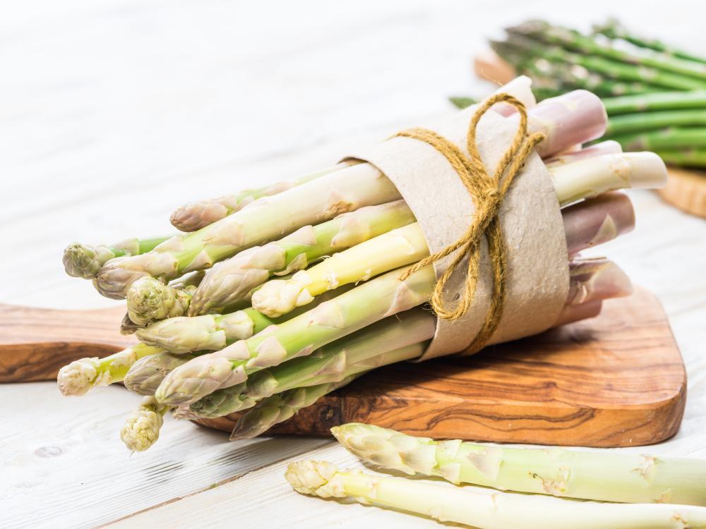 Asparagus varieties white