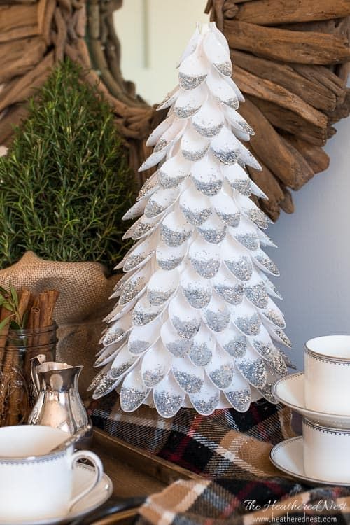 Diy tabletop christmas tree using plastic spoons