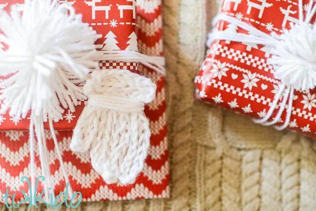Diy faux mitten christmas gift tag