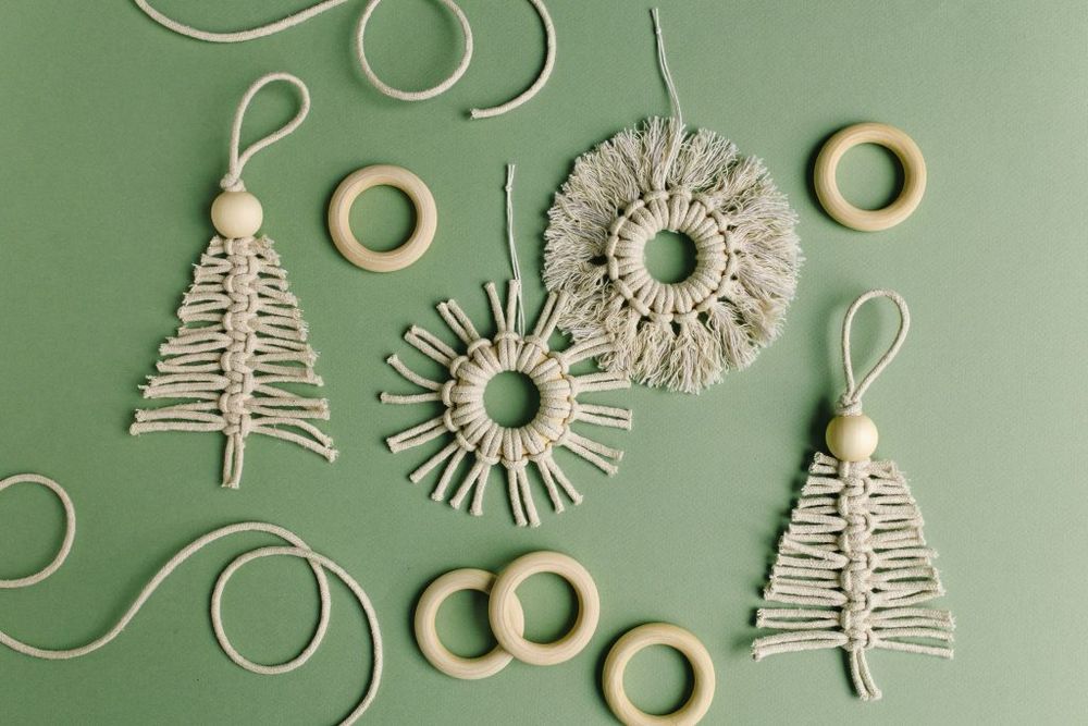 Diy macrame christmas ornaments 