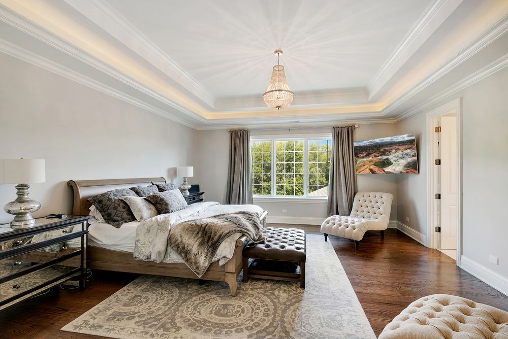 Tray ceiling ideas in the master bedroom