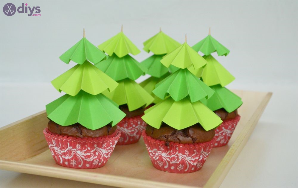Tree cupcake toppers christmas tablescape ideas 