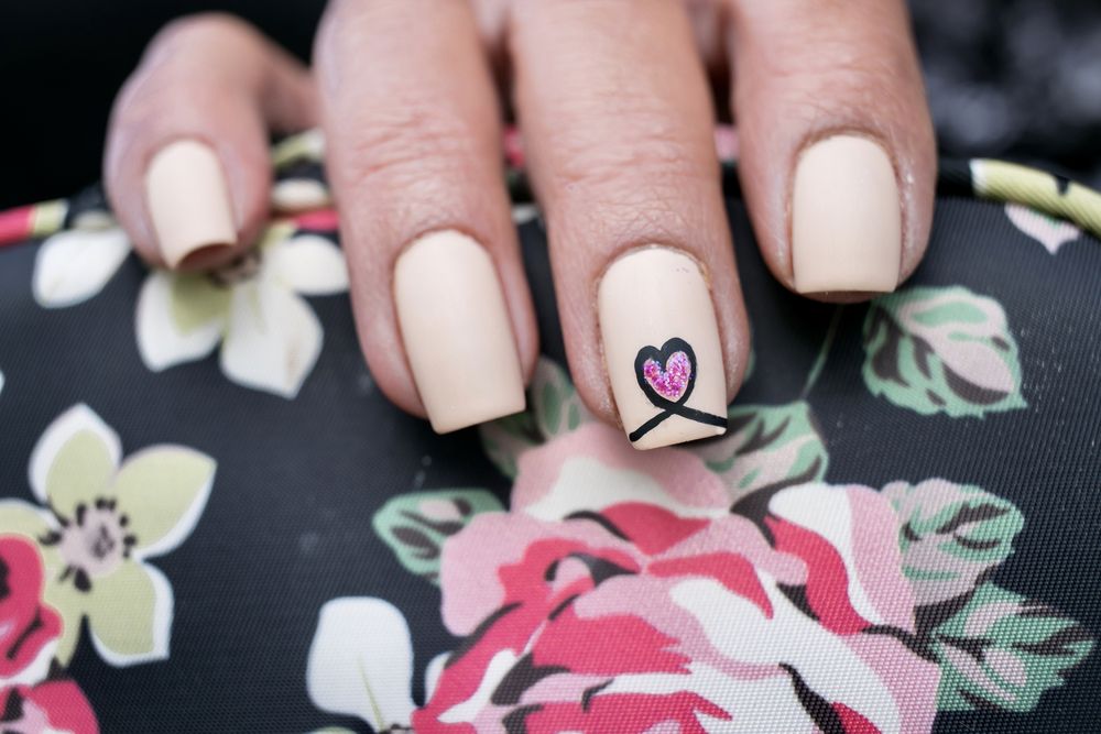 Valentines day nail designs ribbon heart