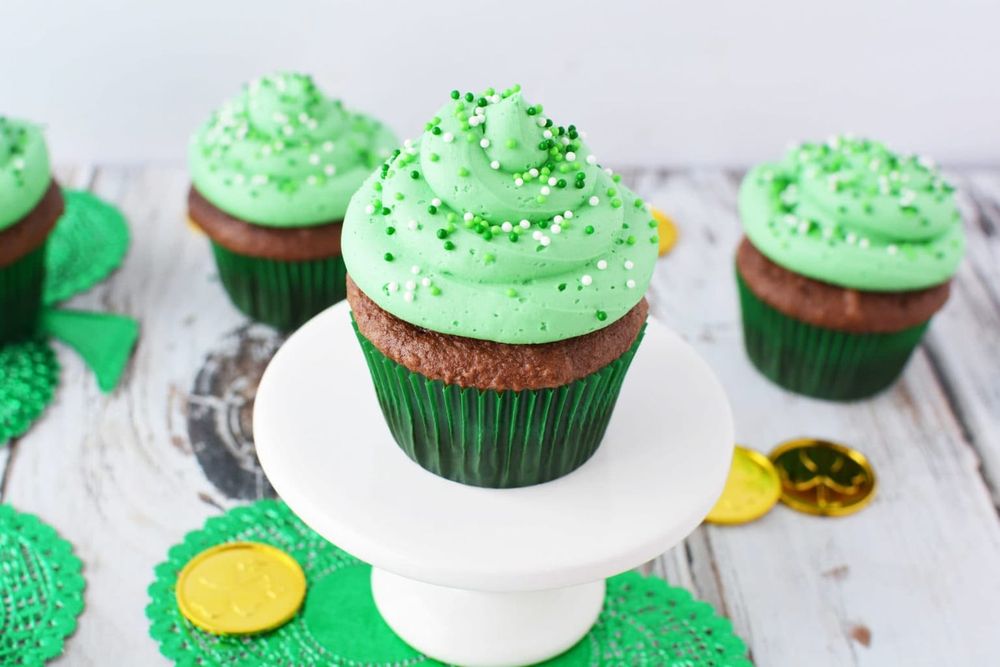 Green appetizers irish cream chocolate cupcakes