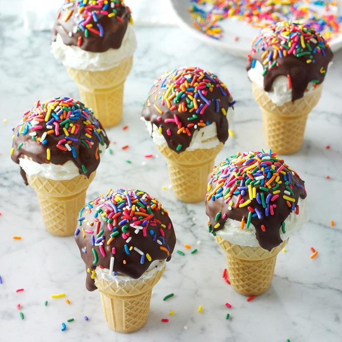 Chocolate dipped ice cream cone cupcakes