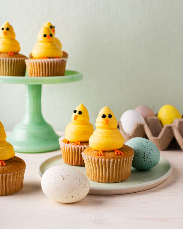 Cupcakes with hatched and chirping chicks