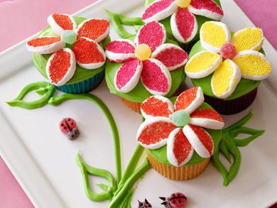 Marshmallow flower cupcakes
