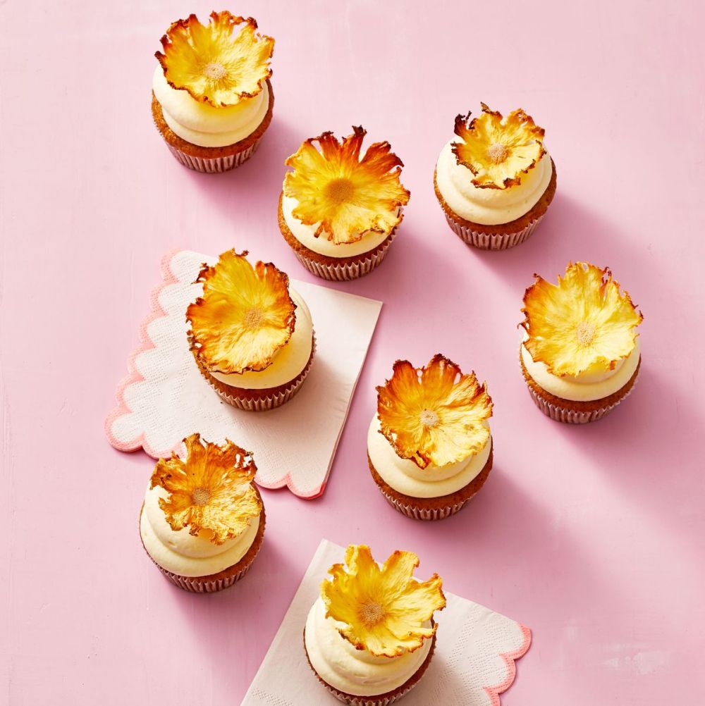 Pineapple flower cupcakes