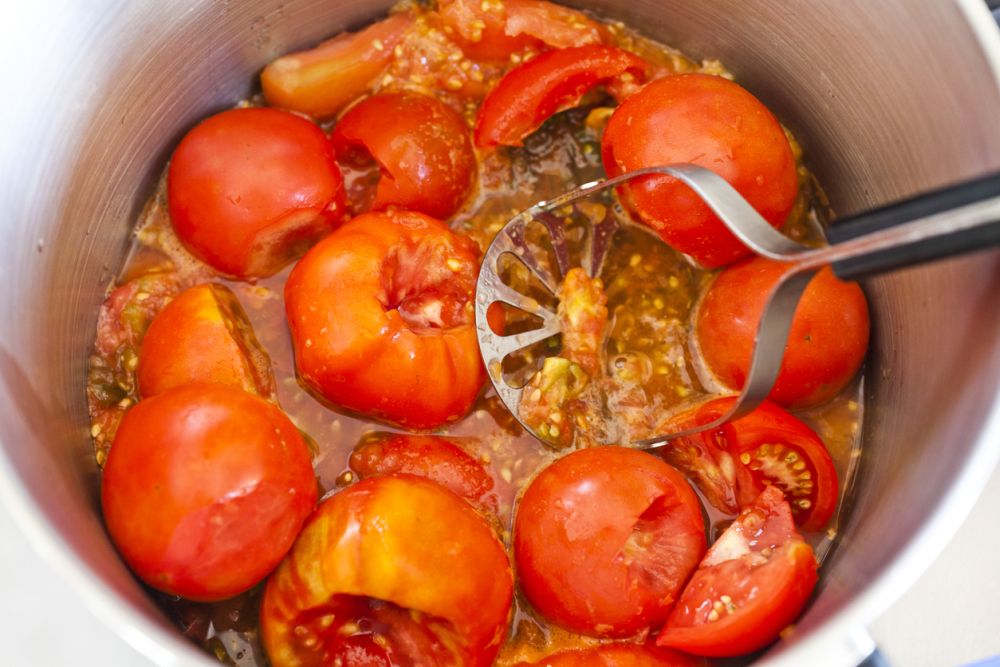 mashed tomatoes