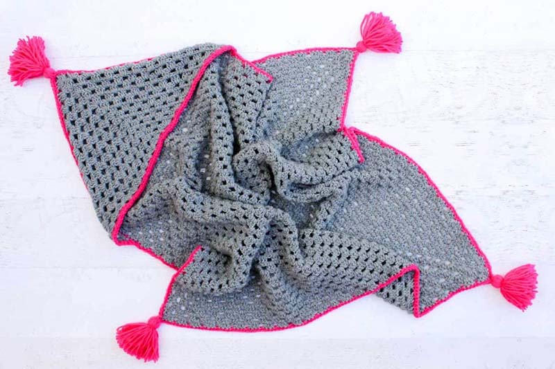 Crochet hooded blanket pattern