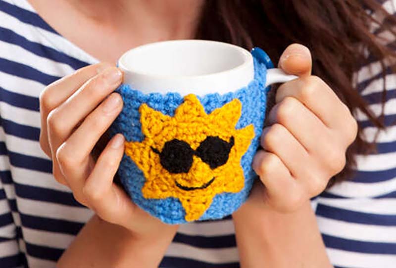 Red heart good morning mug hug crochet pattern