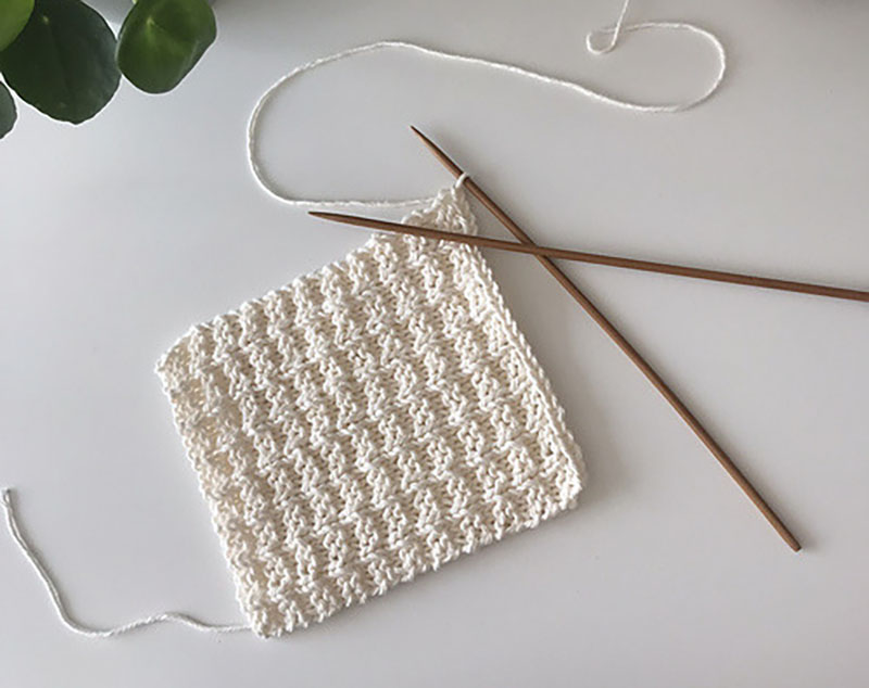 Waffle stitch washclothv formation chunky hat beginner knitting pattern