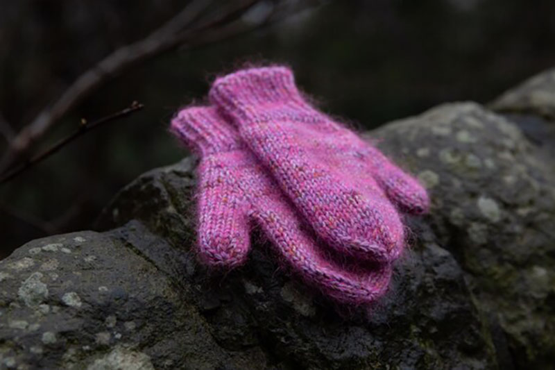 Worlds simplest mittens beginner knitting pattern